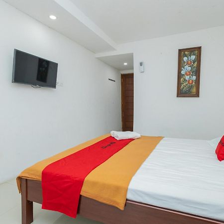 Reddoorz Syariah At Wisma Djokorio Poncokusumo Маланг Екстериор снимка