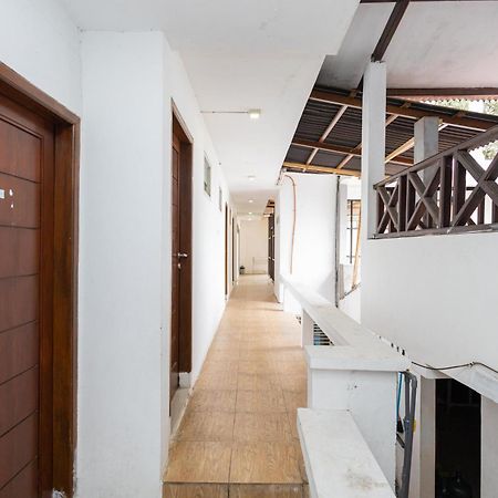 Reddoorz Syariah At Wisma Djokorio Poncokusumo Маланг Екстериор снимка