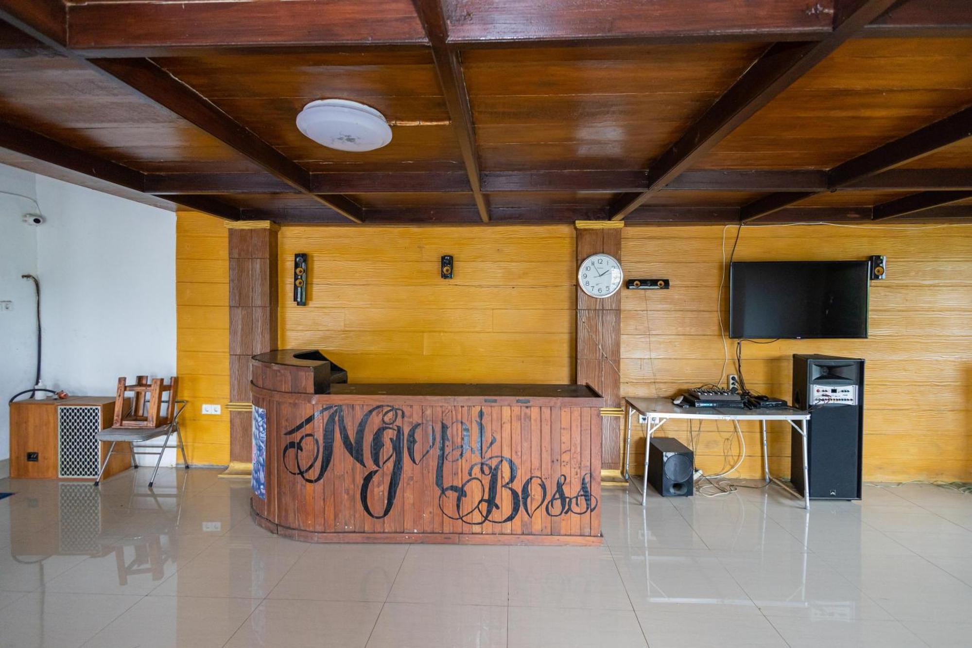 Reddoorz Syariah At Wisma Djokorio Poncokusumo Маланг Екстериор снимка
